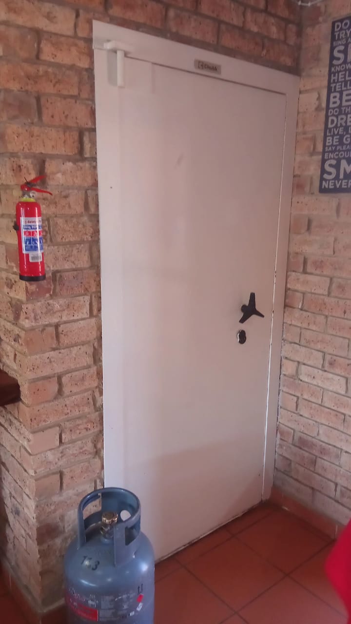 9 Bedroom Property for Sale in Parys Free State